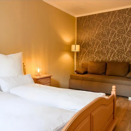 Hofgut Eveshausen Familienquartier Klassik 10-14 Gaeste * Dommershausen