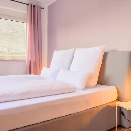 Tatil Evi Hofgut Eveshausen - Dreiseitenhof - Spielscheune - Landidylle - Hofleben Dommershausen